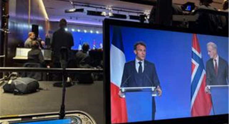 Frankrikes Emmanuel Macron i Norge med tolker fra Simnet 23 juni 2025